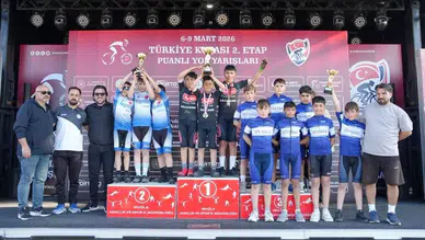 Şampiyonluk yağmuru! Torku Şekerspor bisikletçileri kürsüye ambargo koydu