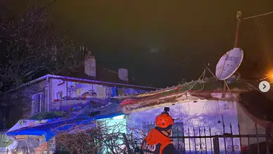 Konya’da evin çatısı çöktü!
