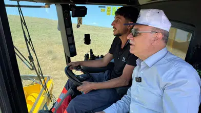 Konya’da ilk hasat yapıldı! Verim yüzleri güldürdü