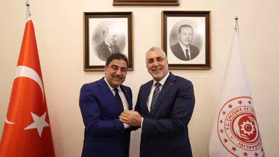 Konya Vekili Karaman ile Bakan Işıkhan’dan samimi fotoğraf!