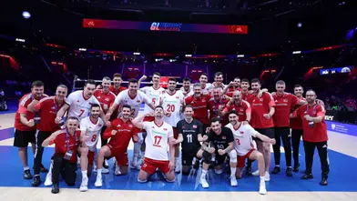 Filenin Efeleri rakibine set vermedi