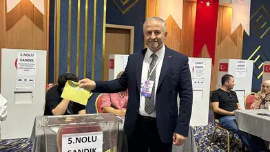 Konyalı Başkana önemli görev! Bakkal ve bayilerin sesi olacak