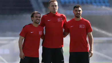 3 milli futbolcudan kritik Paraguay maçı öncesi açıklamalar