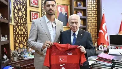 Milli futbolcu Demiral, MHP Genel Başkanı ile görüştü