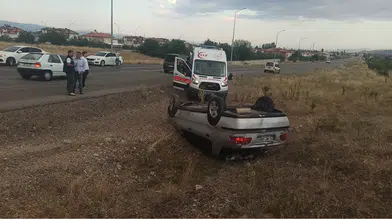 Konya'da hastaneden dönen sürücü kaza yaptı! Otomobil takla attı