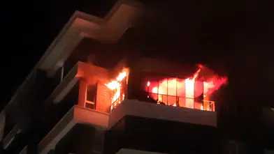 Aksaray’da apartman yangını: 14 kişi dumandan etkilendi