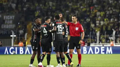 Fenerbahçe - Konyaspor maçında tartışmalı penaltı! Fırat Aydınus'tan yorum