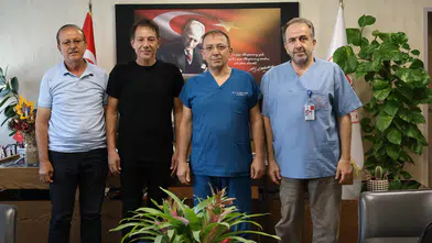 Konyalı sanatçı o hastanede! Başhekim ile görüştü