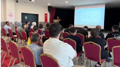 Konya’da huzurevinde çalışanlara eğitim! Acil durumlar ve tükenmişlik konuşuldu