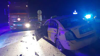 Konya'da TIR ile ticari taksi çarpıştı!