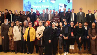 Konya'da 'Yapay Zekâ ve Güzellik Algısı' masaya yatırıldı