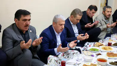 Konya Valisi Akın çiftçilerle buluştu