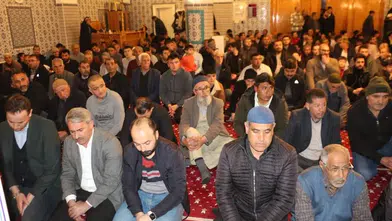 Konyalılar camilere akın etti, camiler doldu taştı