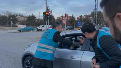 Konya Vekili Mustafa Hakan Özer, trafiğe indi!