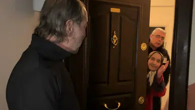 Aksaray’da Alzheimer hastası anne oğlunu sokakta bıraktı