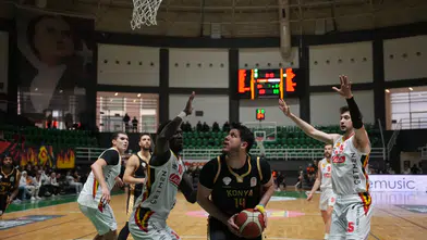 Konya Büyükşehir, İzmir'de mağlup