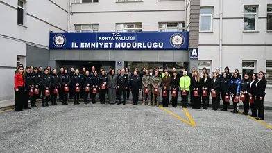 Konya Emniyet Müdürü Yüksek eşi ile birlikte kadınlarla buluştu