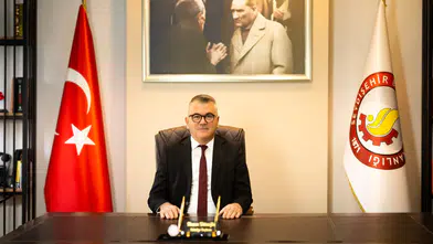 Başkan Ustaoğlu: Sağlık çalışanlarının fedakârlığı paha biçilemez