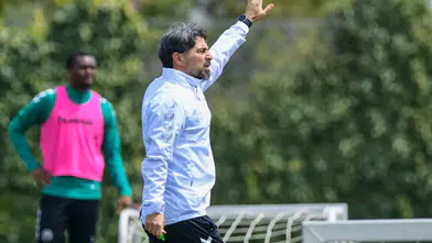 Konyaspor'da İlhan Palut, kağıdı kalemi eline alıyor