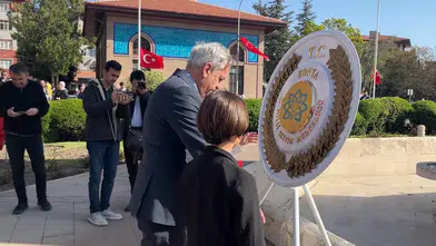 Konya’da 23 Nisan kutlaması! Çelenk sunuldu