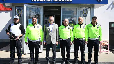 Konya'da Polis Haftası’nda dikkat çeken buluşma: Hediye takdimi yapıldı