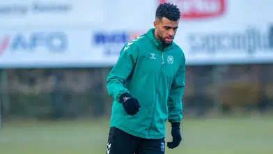 Konyasporlu stoperden sevindiren haber geldi