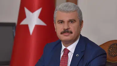 Konya Valisini hiç böyle görmediniz! Giydi spor ayakkabısını tura çıktı