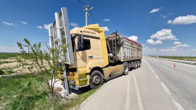 Karaman’da rahatsızlanan sürücü kaza yaptı: 4 yaralı