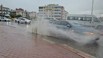 Konya’ya kış geri geldi! Sağanak yağış etkili oluyor, yarın da devam edecek mi?