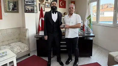 Yazar Akif Manaf’a uluslararası platformdan anlamlı ödül