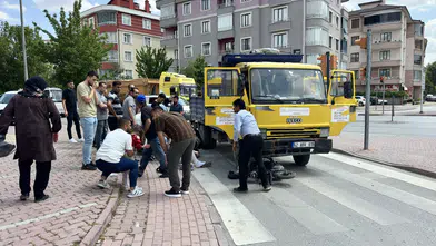 Konya’da yürekleri ağza getiren kaza! Çocuklar kamyonetin altında kaldı