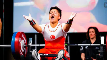 Halterde dünya ikinciliği Konya’dan geldi!