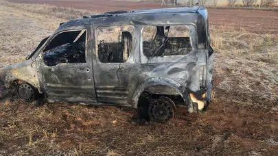 Konya'da garaj yangını eve sıçradı: Araç alev aldı!