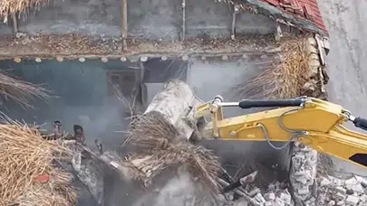 Metruk yapılara neşter! Konya'da tehlikeli yapılar yıkılıyor