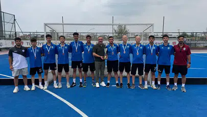 Selçuklu’dan hokeyde ikincilik