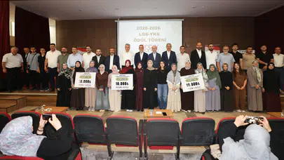 Konya’da 30 öğrenci Türkiye derecesi yaptı! Başarıları ödülsüz kalmadı