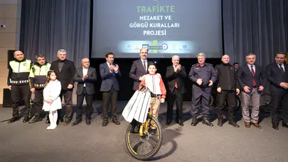 Öğrenciler Konya’da trafik kültürünü sanatla anlattı