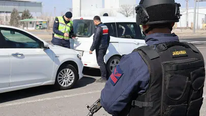 Aksaray İl Jandarma bayram öncesi teyakkuza geçti: Yollarda sıkı denetim