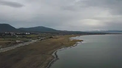 Konya’da Beyşehir Gölü alarm veriyor! Sular çekildi