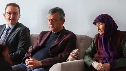 CHP Genel Başkanı Özgür Özel Konya’da! O aileyi ziyaret etti