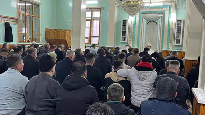 Karapınar’da camilerde bayram yoğunluğu