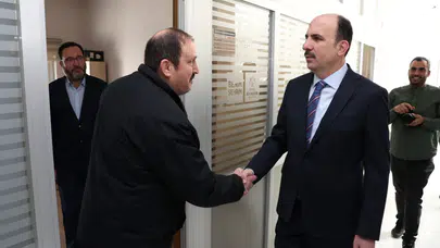 Konya Büyükşehir’de çalışmalar yerinde incelendi: Başkan Altay personelle bir araya geldi