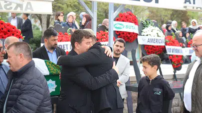 Belediye Başkanı gözyaşlarına boğuldu