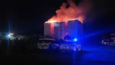 Öğrenci yurdu alev alev yanıyor! Tahliyeler başladı