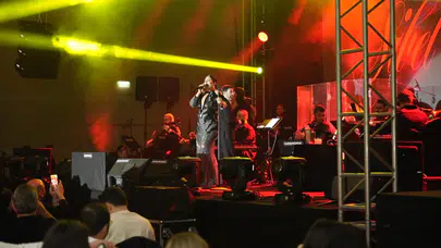 Sibel Can Konya’yı coşturdu! Konsere yoğun ilgi