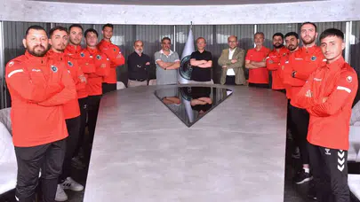 Karatay Belediyespor’dan futbolda önemli atılım! Yeni antrenörler göreve başladı