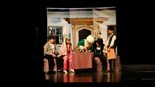 Türkiye’nin yedi bölgesinden öğrenciler Konya'da sahneye çıktı!