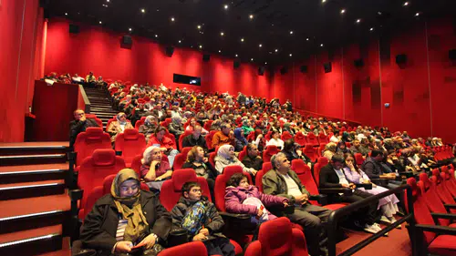 Konya'da mühendisler ve aileleri sinemada bir araya geldi