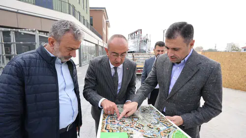 Şehrin göbeğindeki bu mekan eski ve yeni Konya’yı barındırıyor