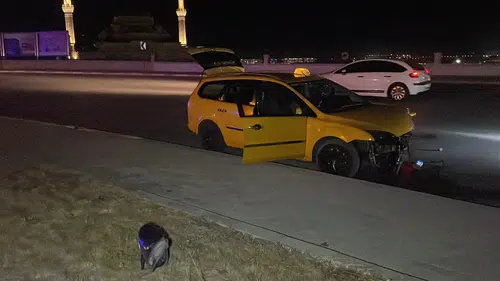 Karaman'da trafik kazası! Ticari taksi kazaya karıştı
